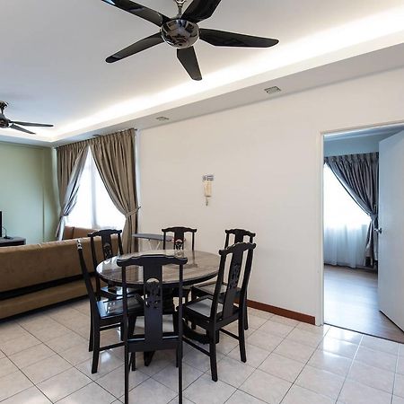 Rusnoor Homestay Bukit Jelutong Shah Alam Esterno foto